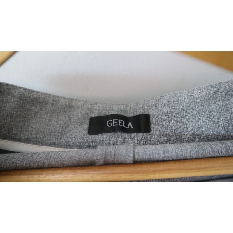 preloved CELANA GEELA