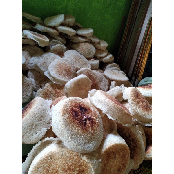 

kerak nasi liwet tradisional