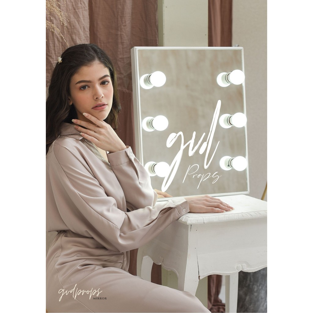 HOLLYWOOD VANITY MIRROR 50X40CM