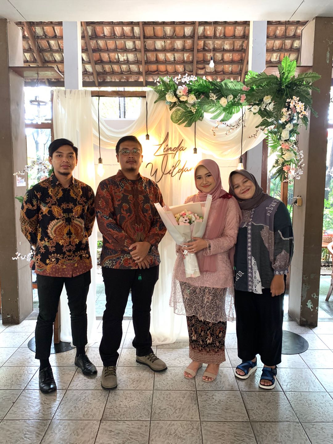 Nima 330870 - Atasan Batik Modern