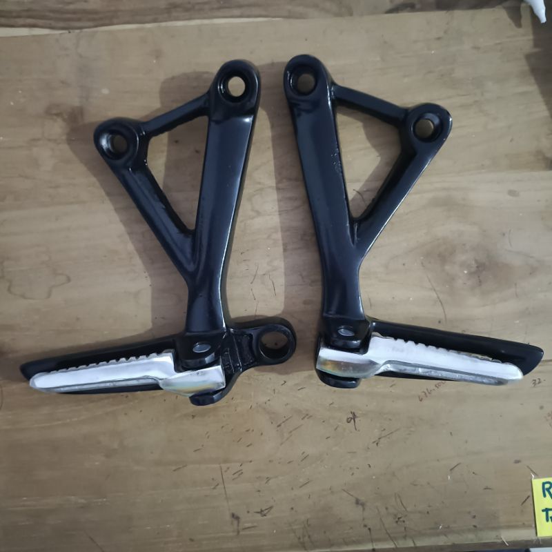 POWER BOSTEP CBR 150 PIJAKAN KAKI BELAKANG CBR BELAKANG CB 150 R