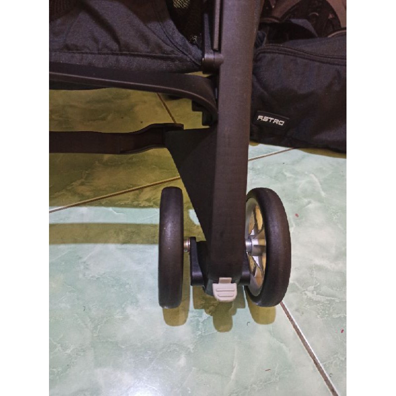 STROLLER BABY ELLE ASTRO RED PRELOVED