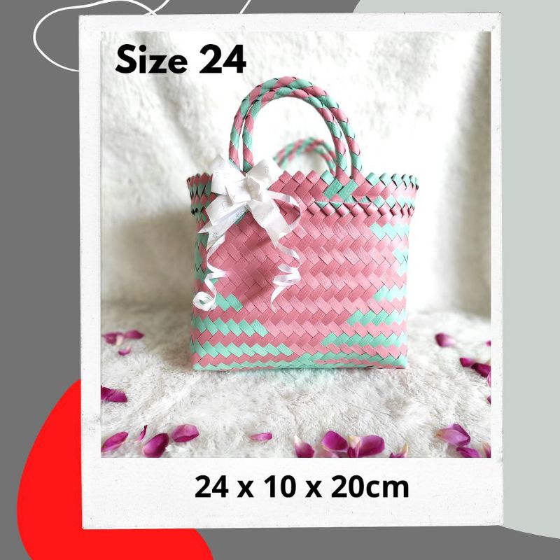 

Tas Belanja Gift Box Anyaman Kotak Hantaran