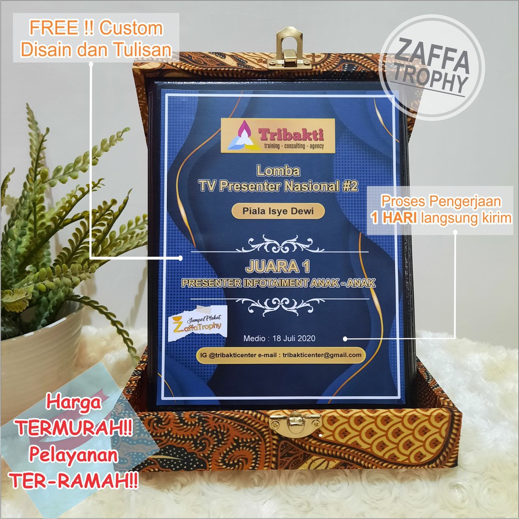 Plakat kayu + box batik / box bludru zaffa trophy