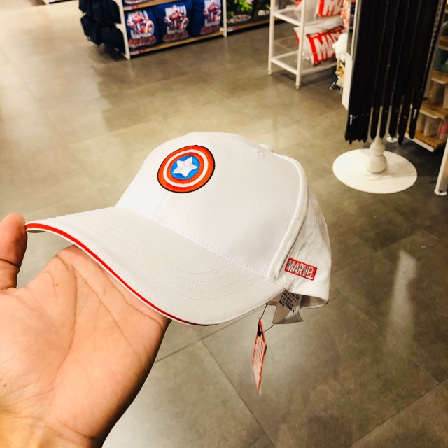 Topi marvel x miniso original !!!