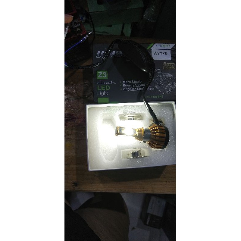 Lampu Z3 3 Warna Luminos  9 nine Putih Biru Kuning