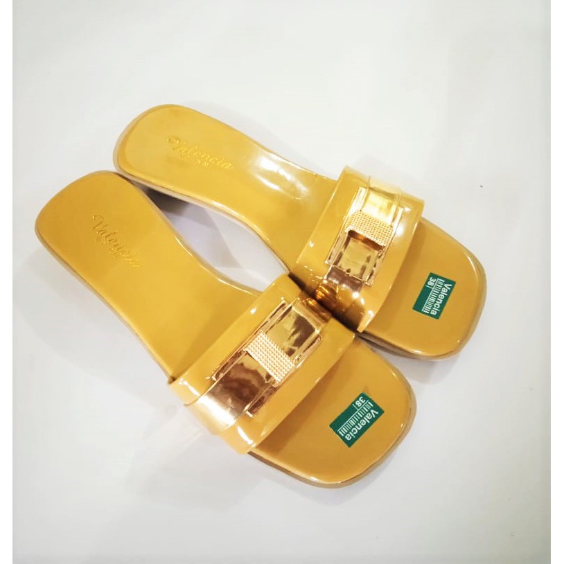 Sandal Kokop DIANA Hak Tahu Wanita