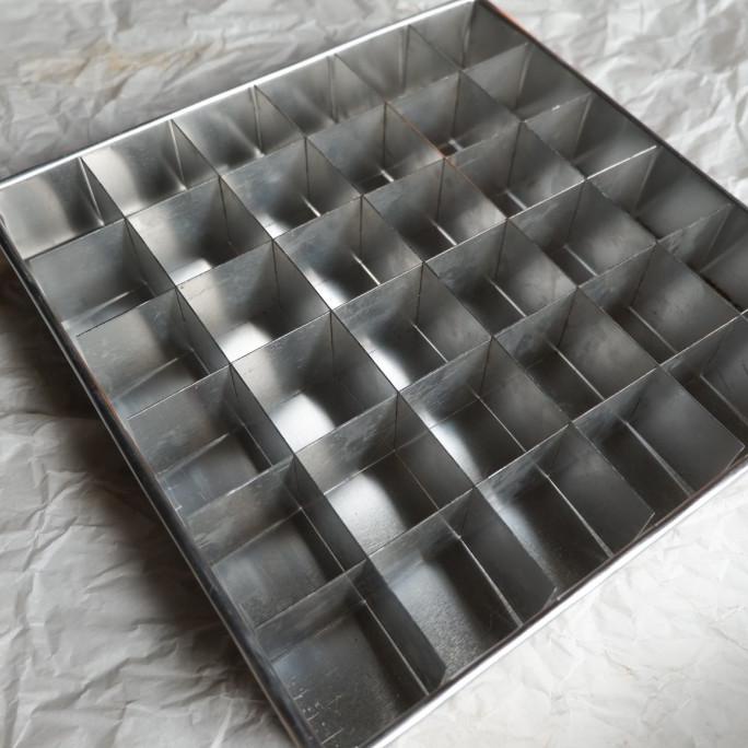 Promo Loyang Sekat Brownies Cetakan Kue Bronis 22 X 22 Isi 36