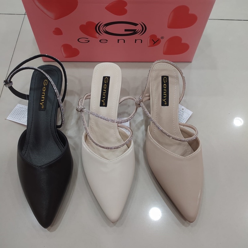 Sepatu Sandal pesta brand Genny