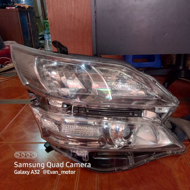 Jual Headlamp lampu depan Toyota Vellfire Shopee Indonesia