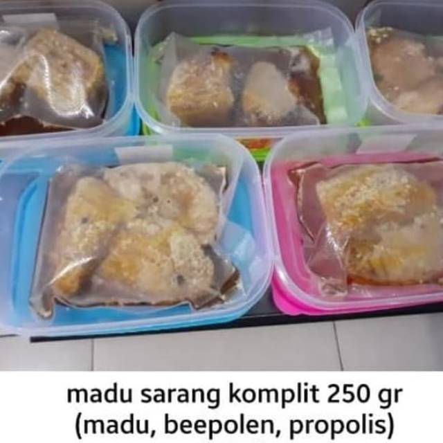 

honeycomb / madu sarang asli lengkap dengan propolis dan beepollen