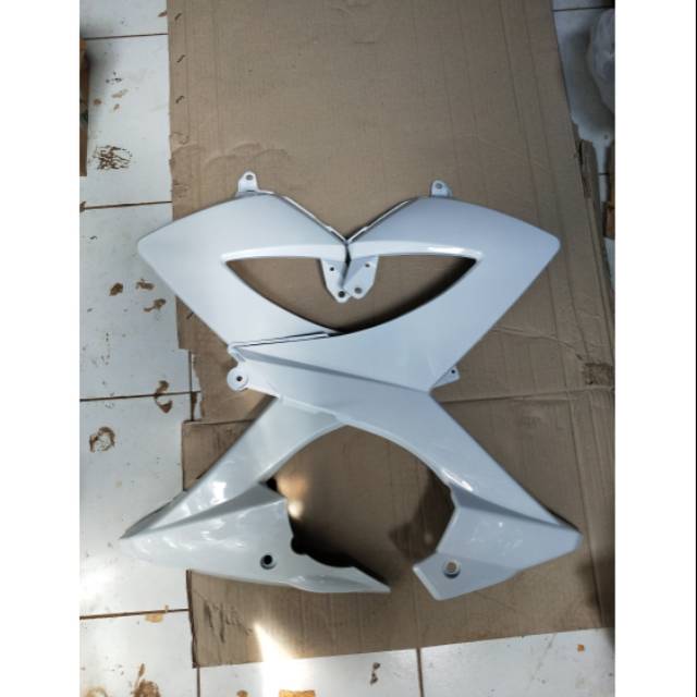 Sayap bodi depan satria FU facelift putih