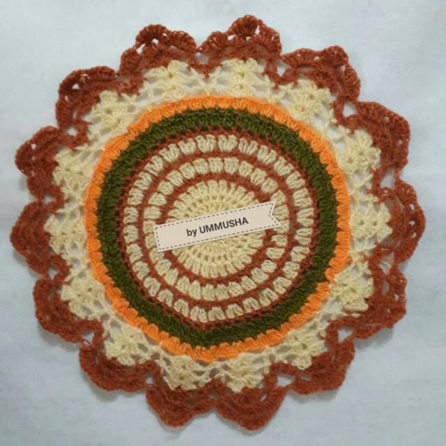 Taplak Rajut Meja Bundar