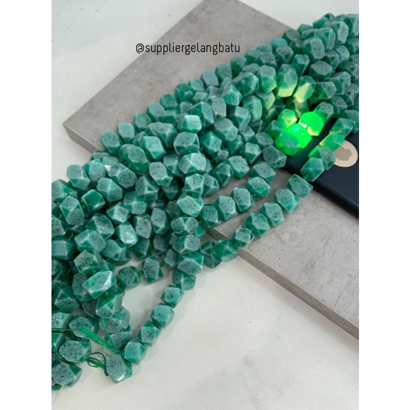 manik Batu alam GREEN JADE 15 x 12mm giok hijau bongkah bahan HEXAGON
