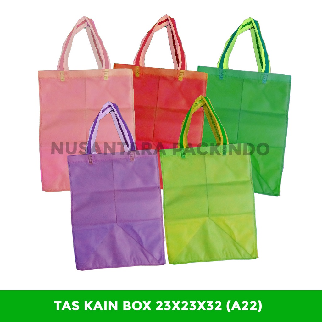 

Tas Kain Box 23x23x32 (A22) Isi 12 Pcs