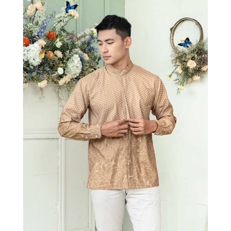 Gavin Long Shirt in Hazel (L) by Wearing Klamby