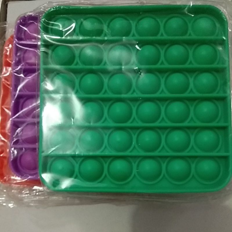 Mainan Fidget Pop It Bulat Warna Pelangi Untuk Penghilang Stress Anak-Kotak polos random