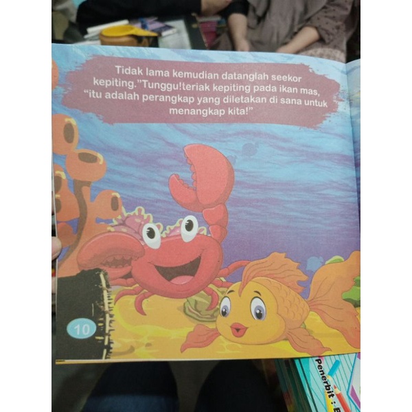 Buku Seri Fabel Inspiratif Ikan Mas &amp; Kura-kura Jahat (19×19cm)