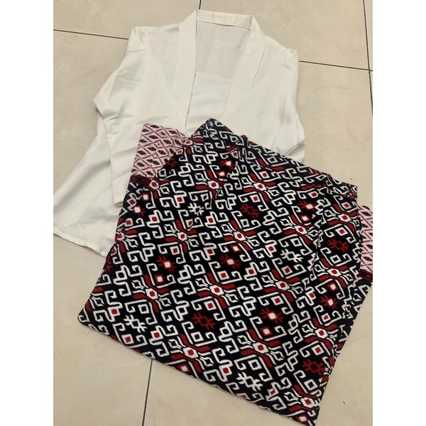 PRELOVED SET KEBAYA MODERN GRADUATION WEDDING KONDANGAN WARNA PUTIH MERAH FASHIONABLE
