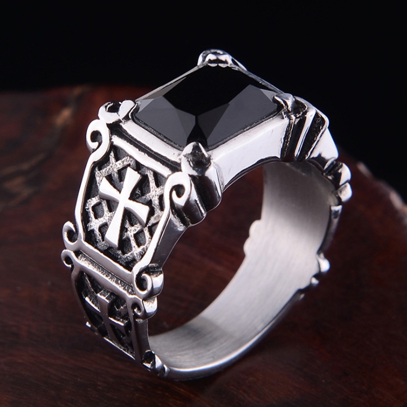 Cincin Jari Telunjuk Desain Salib Aksen Batu Permata Hitam Gaya Retro Eropa Amerika Untuk Pria