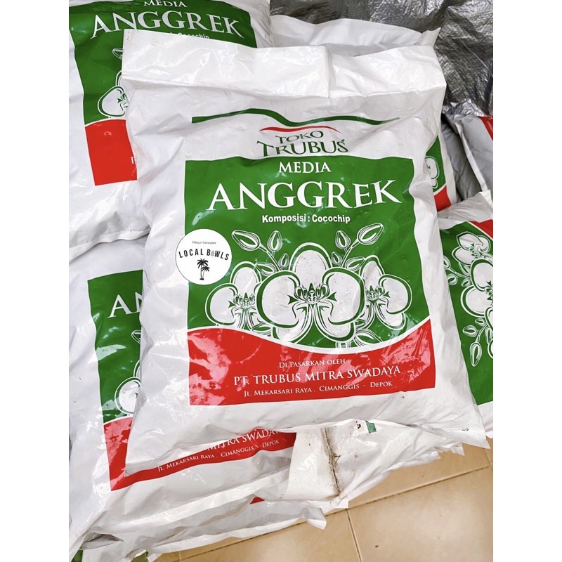 media tanam anggrek cocochip trubus