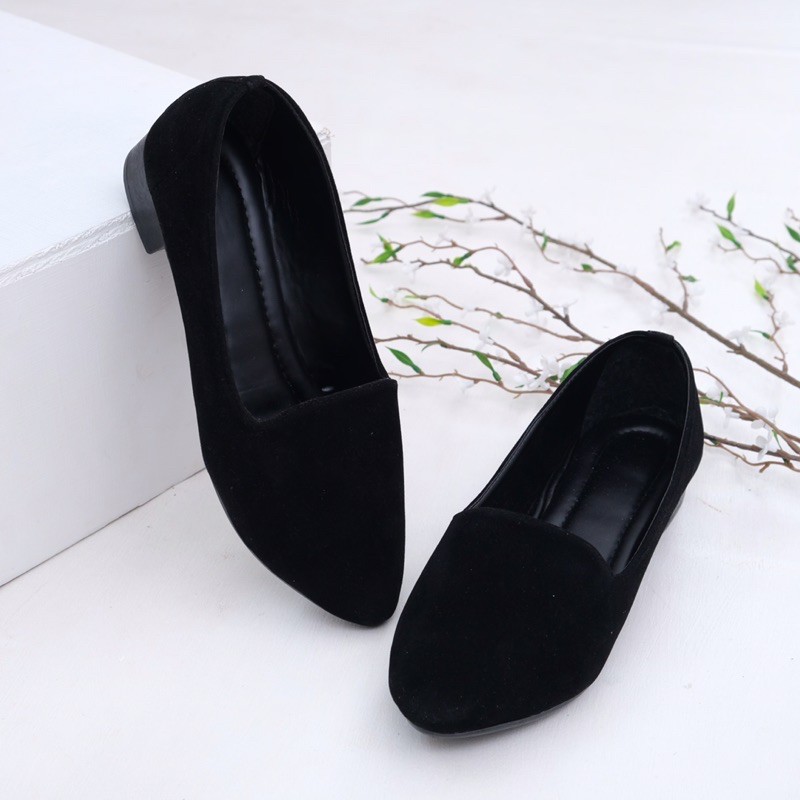 Sepatu Bordir (Asha Black Polos)