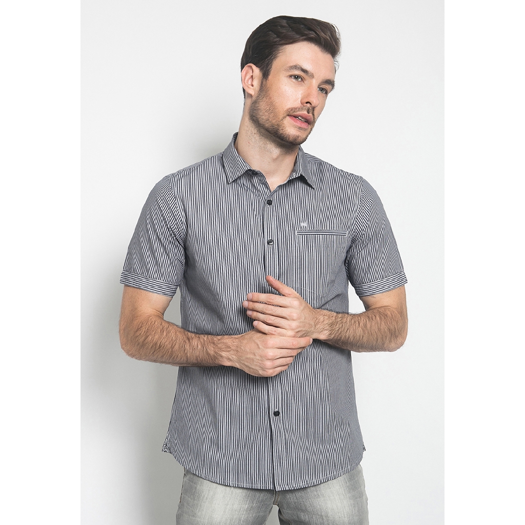 Johnwin - Kemeja Casual - Kemeja Pria - Motif Garis - Putih - Slim Fit - ASH.670.K880.812.C