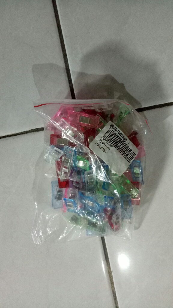 60 Pcs Klip Gantungan Pakaian Multifungsi Bahan Plastik Warna-warni