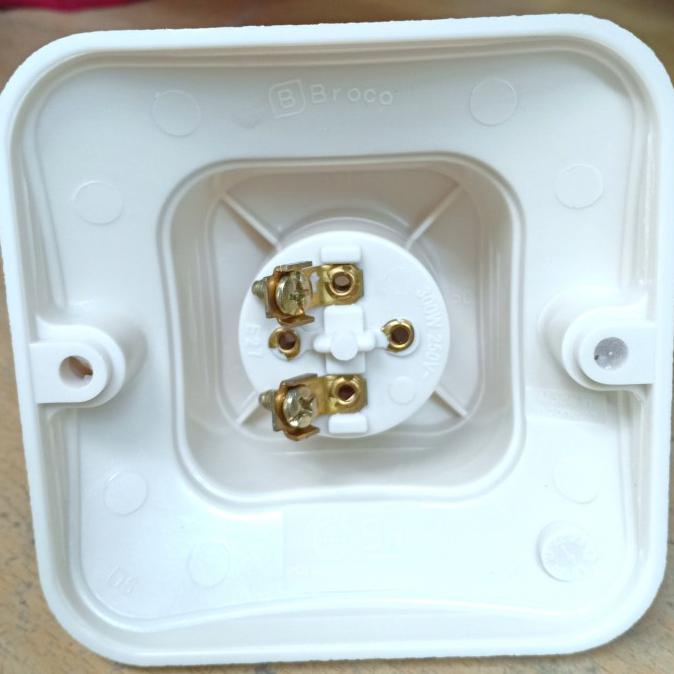 Murah Fitting Lampu Tempel Plafon Kotak Putih Broco Gilaa