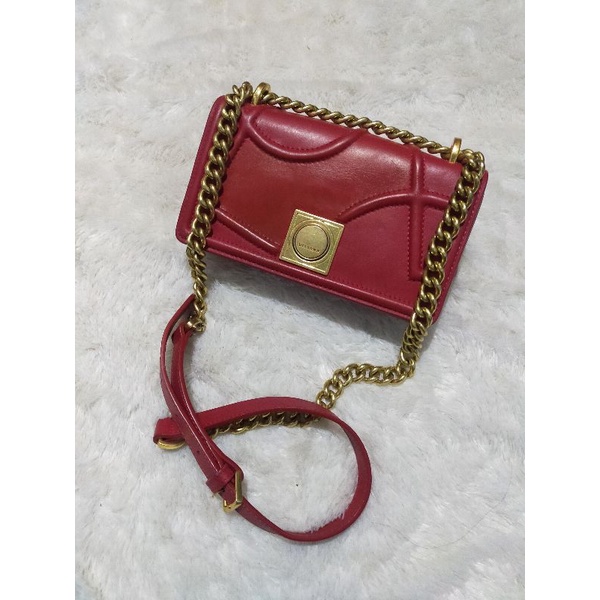 Preloved Dissona Rantai