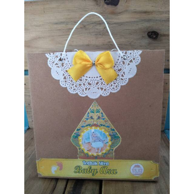 

Paperbag coklat custom untuk tedak siten dan ultah