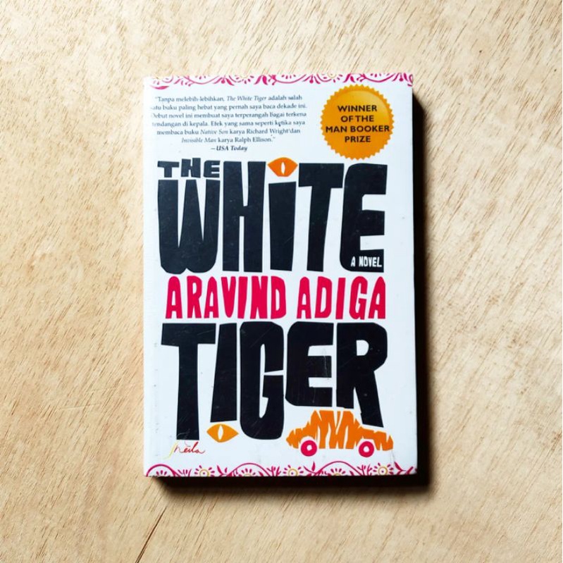 THE WHITE TIGER. ARAVIND ADIGA. COVER LAMA