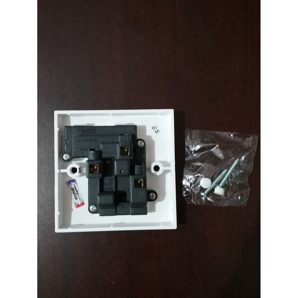 SCHNEIDER Stop Kontak AC Classic