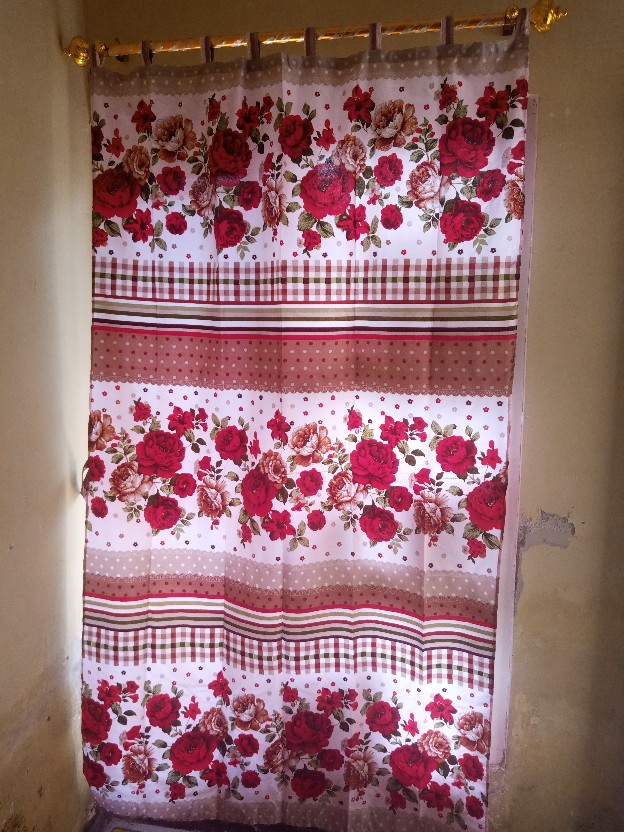 Gorden Pintu Gorden Jendela Motif Bunga Shabby Bunga Rose Merah Pink Ungu Biru Rainbow Tali Perekat