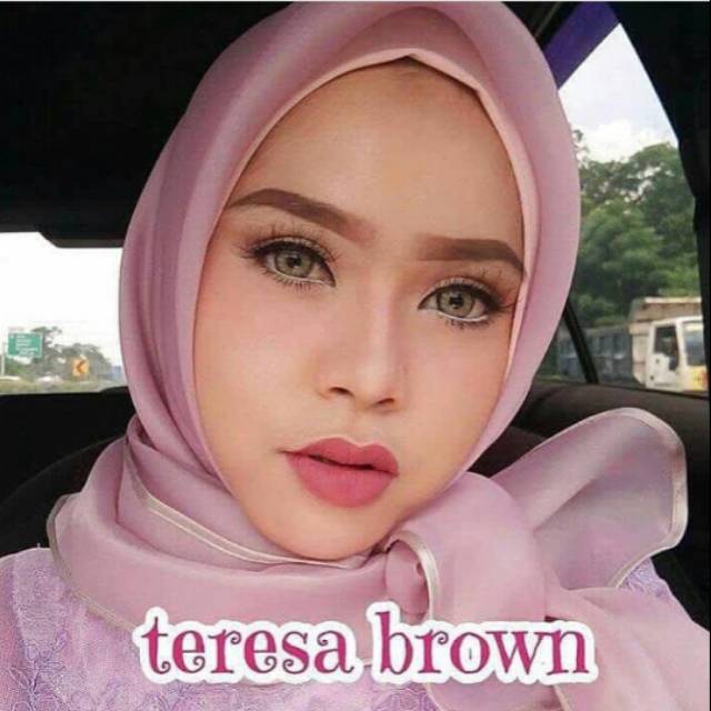 Softlens dreamcolor teresa Brown