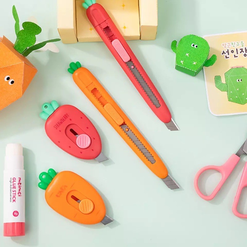 Cutter Wortel Carrot Mini dengan motif Wortel | Cutter Carrot Cutter Wortel | Pemotong Kertas Silet 