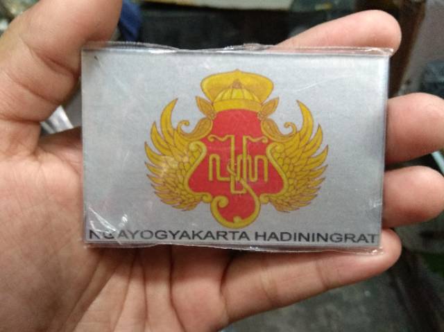 MAGNET KULKAS SIMBOL NGAYOGYAKARTA HADININGRAT  - SOUVENIR MURAH KHAS JOGJA