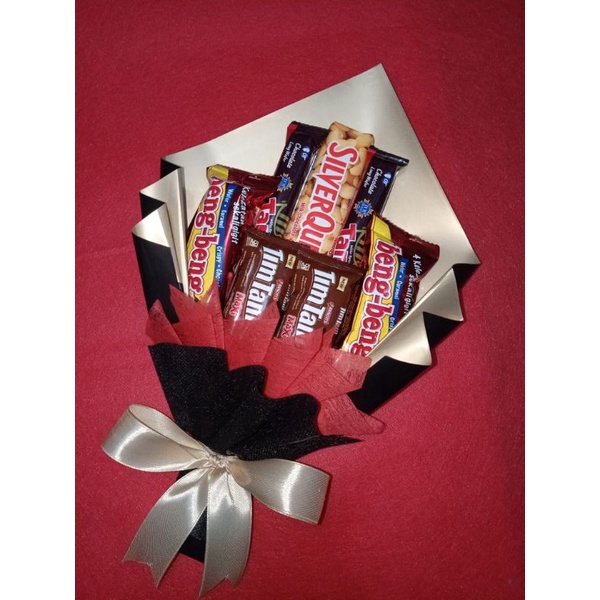

ready bucket snack/bucket makanan/kado wisuda/kado ulang tahun/kado valentine