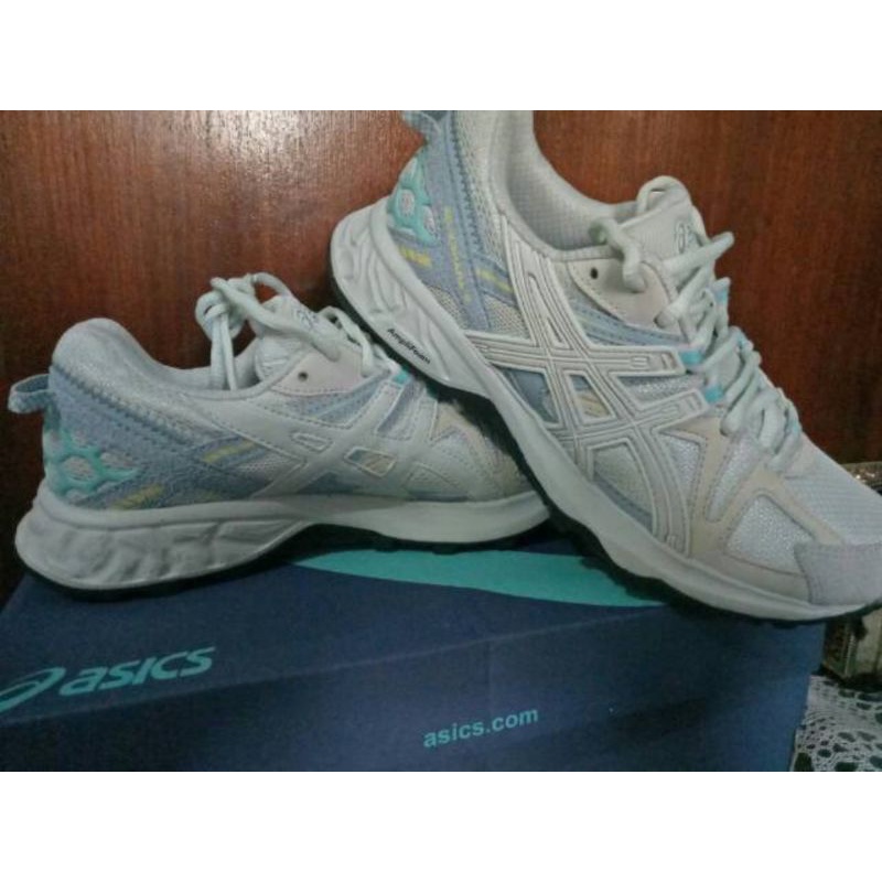 asics gel kahana