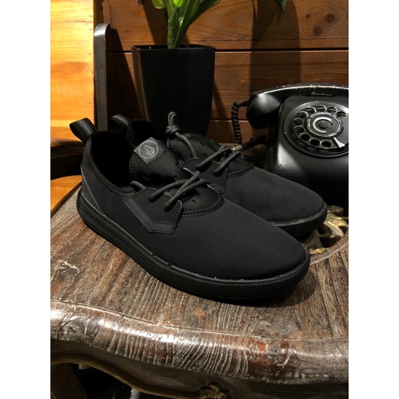 sepatu volcom draft shoes black