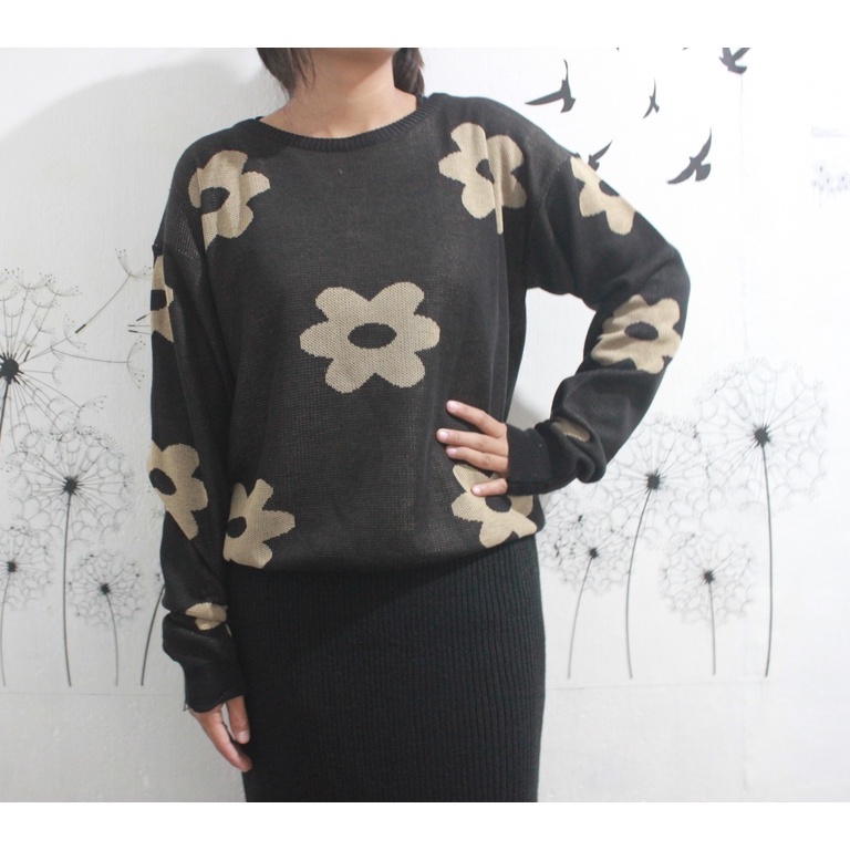 SWEATER RAJUT MOTIF BUNGA