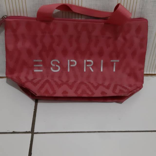 Tas Esprit original,  jinjing... preloved... masih mulus, gak ada cacat, warna msh pekat..
