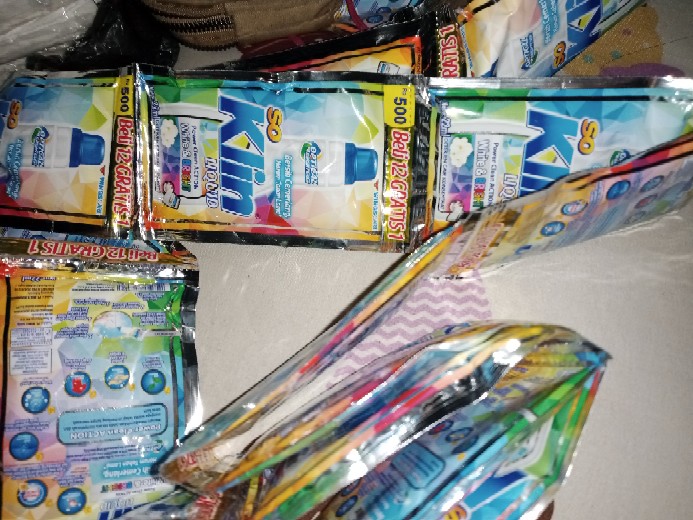 Soklin Liquid Sachet Detergent 22ml ( 12 Pcs Gratis 1 Pcs  )