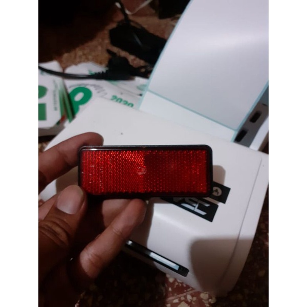 reflektor bemper belakang Suzuki APV