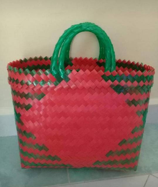 

Tas Anyaman KACA Tanggung tas souvenir