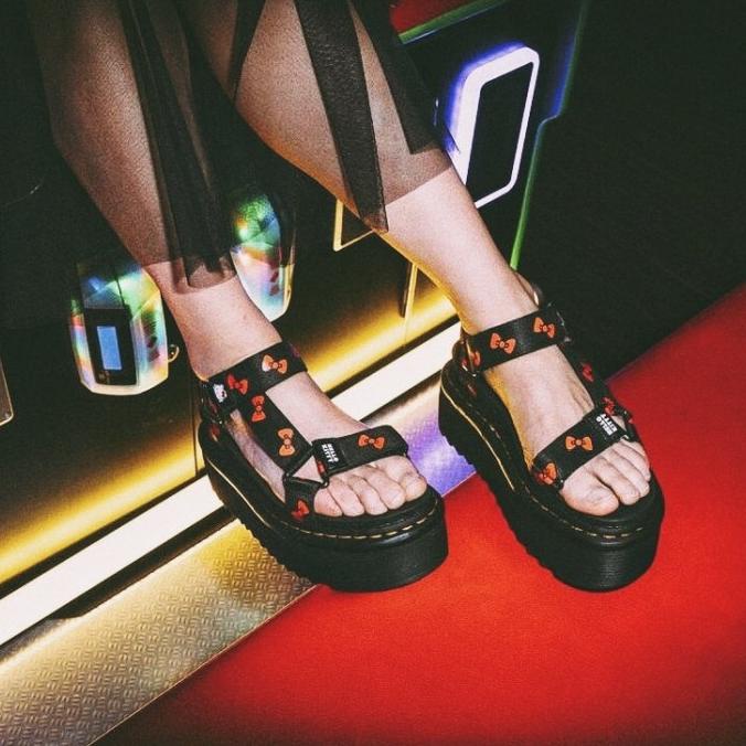 dr marten platform sandals