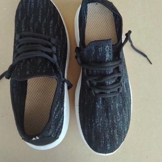 WAADOO Sport Shoes Pria Deezy VOL 2 Sepatu Running Olahraga Hitam .