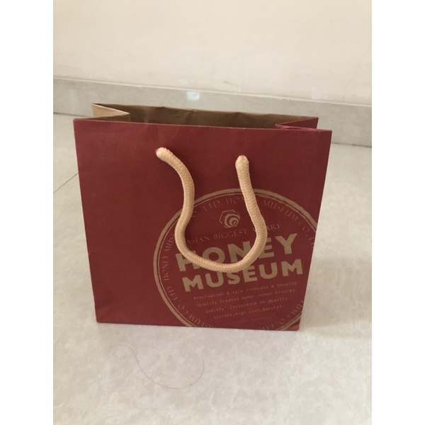 

Paper bag Honey Museum original authentic/tas kertas/goodie bag