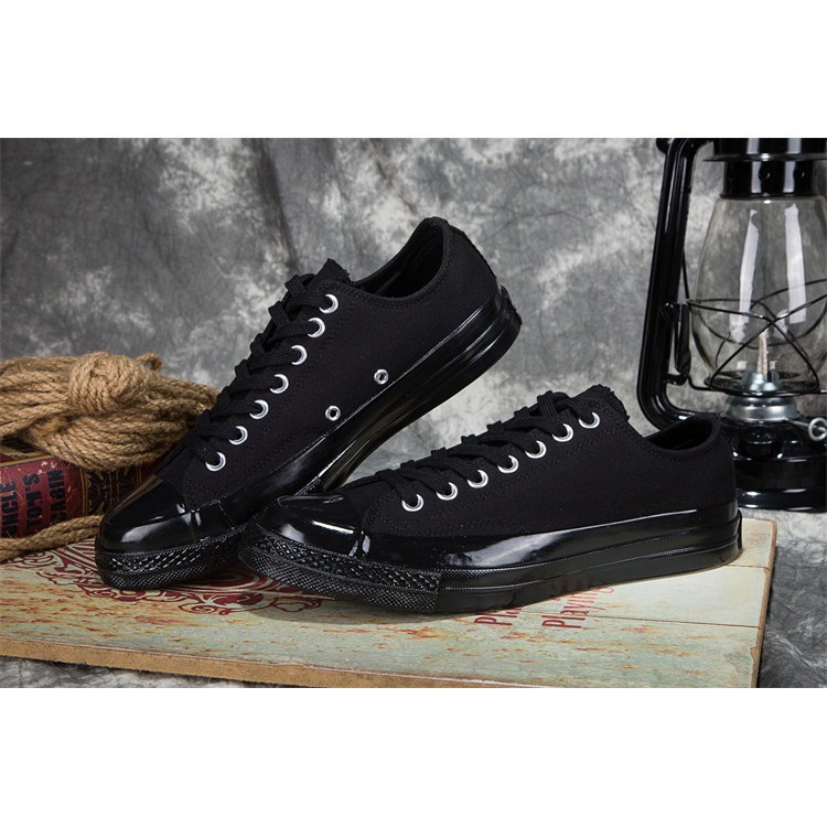 converse low top sneakers