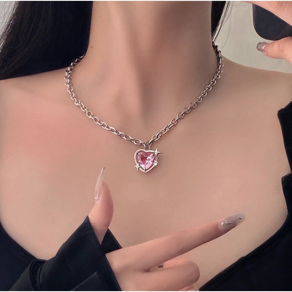 Kalung Rantai Klavikula Desain Hati Warna Pink Untuk Aksesoris